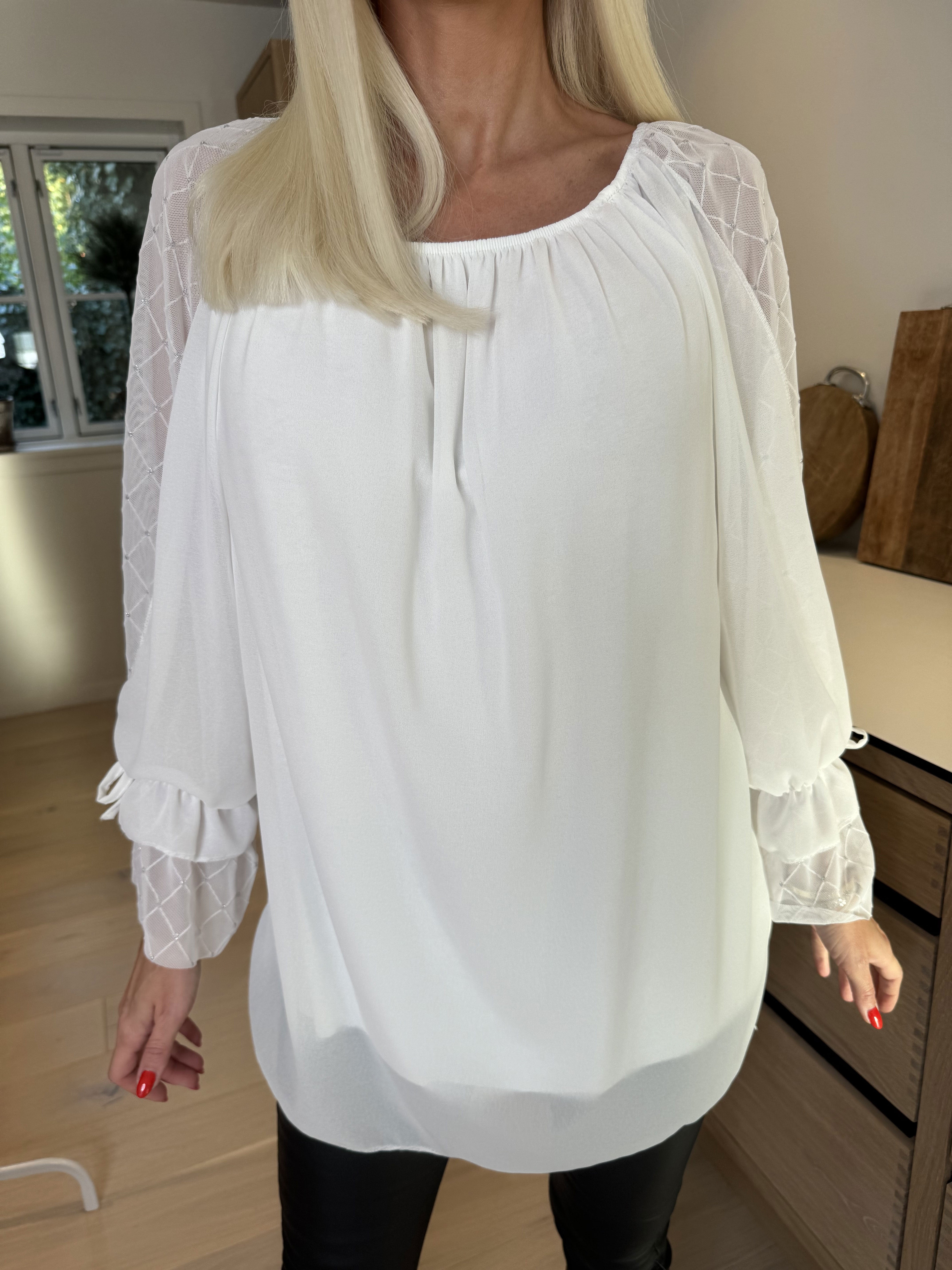 Ninell - Chiffongtunika med vackra ärmar